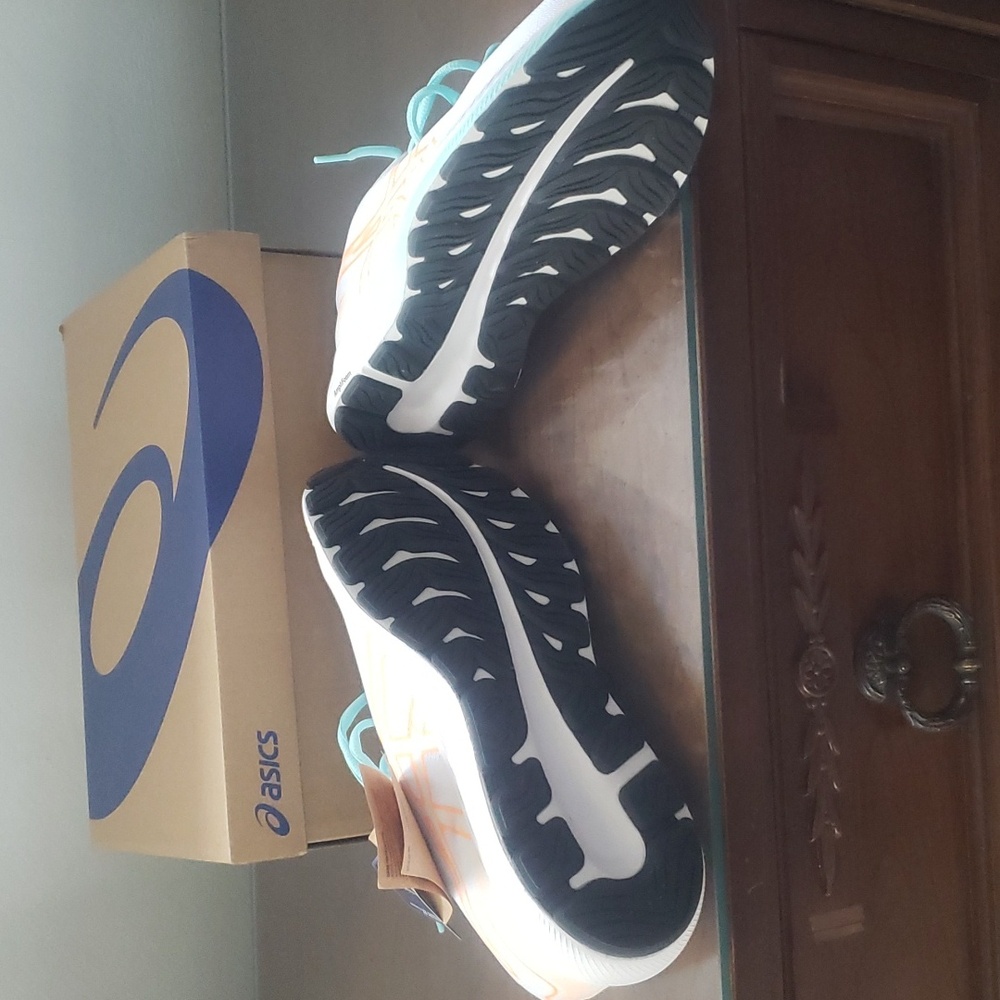 ASICS Running Shoes 9.5 - Picture 3 of 4